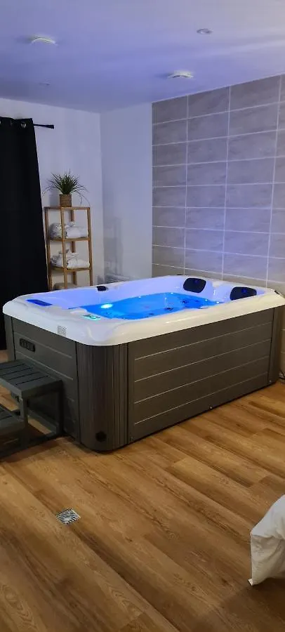 Love hotel Aqua Reve Hotel Digne-les-Bains France